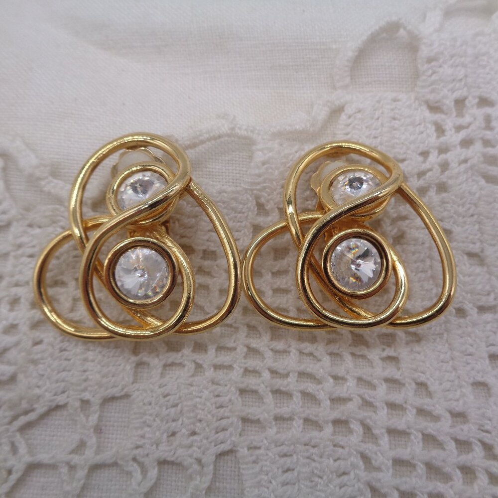 Vintage NORMA JEAN Gold Tone & Clear RIVOLI RHINESTONE Clip EARRINGS